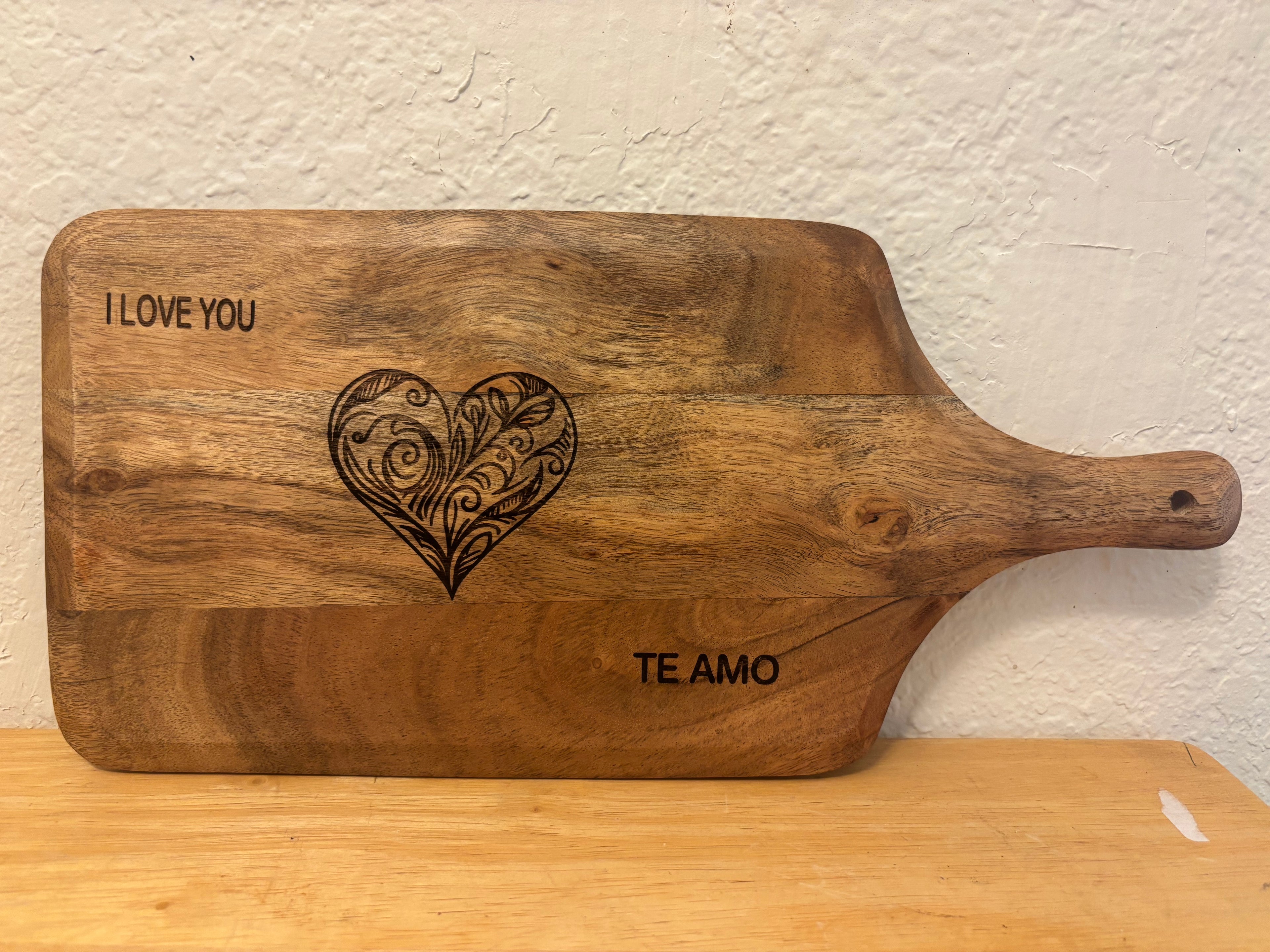 Personalized Charcuterie Board with Handle – Custom Engraved Cutting Board Gift.Acacia Wood.Size 15”x7”
