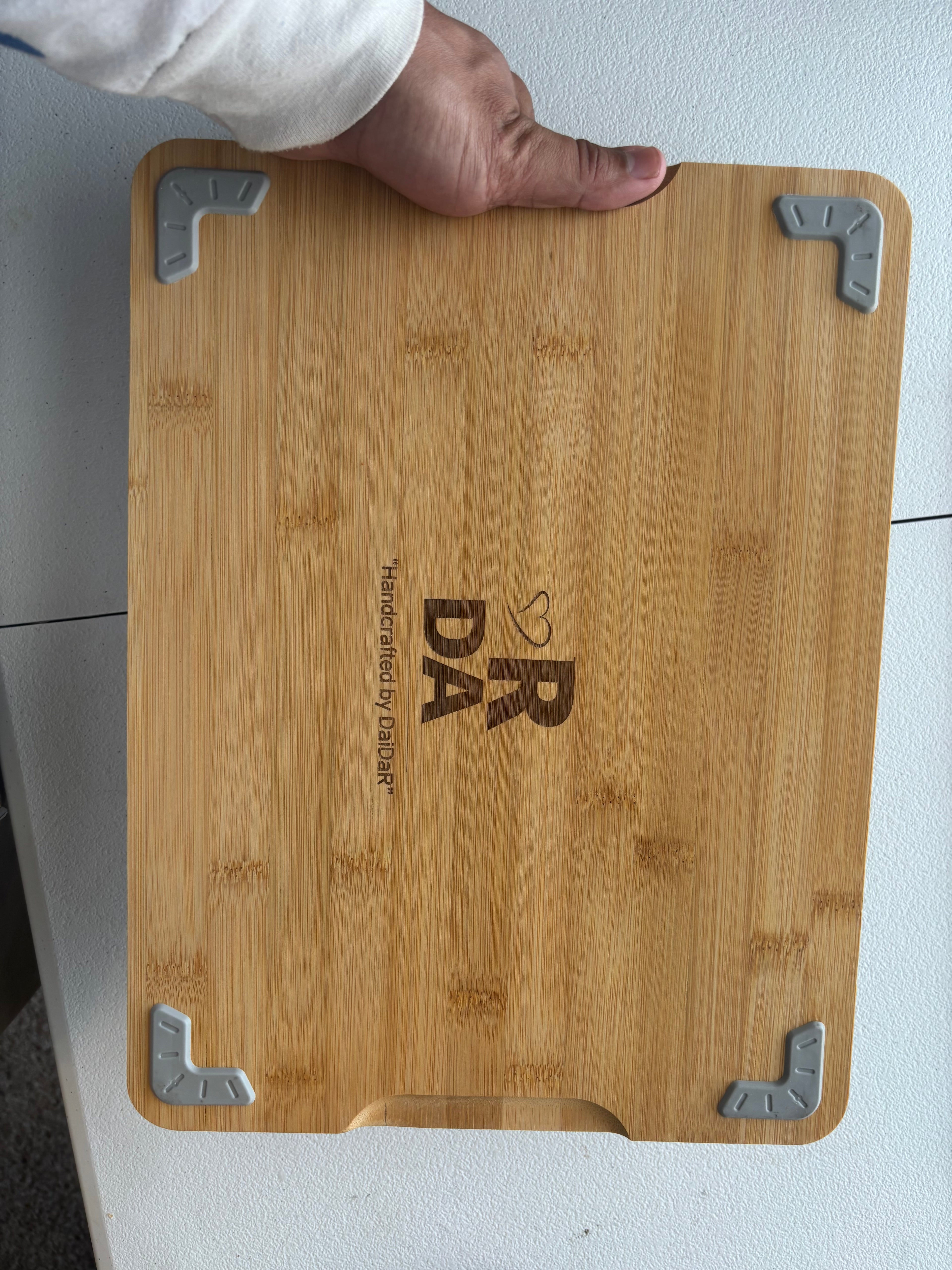 Personalized Bamboo Cutting Board with Romantic Engraving | Charcuterie Board | Perfect Gift for Couples.Tabla de Bambú 14.5”x11”
