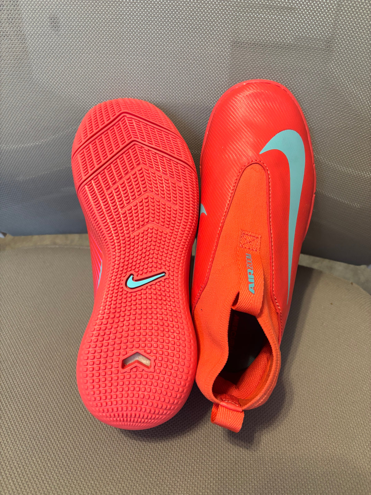 Nike Jr. Mercurial Superfly 10 Academy IC (Ember Glow/Aurora Green)Size 3Y kids