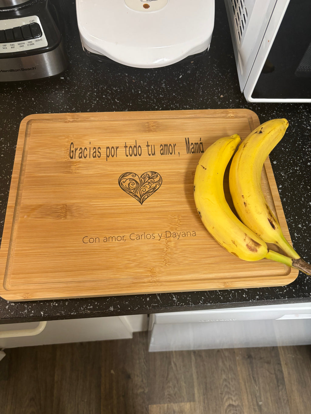 Regalo para Mamá – Tabla de Cocina Personalizada (Día de las Madres)Tabla de Bambú 14.5”x11”