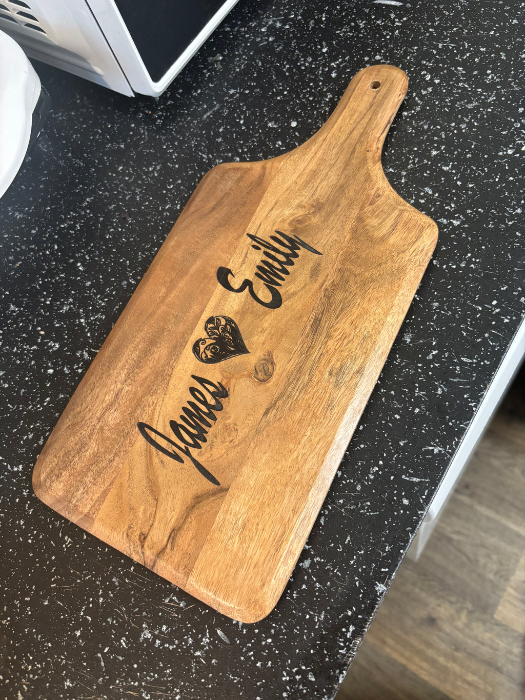 Personalized Charcuterie Board with Handle – Custom Engraved Cutting Board Gift.Acacia Wood.Size 15”x7”