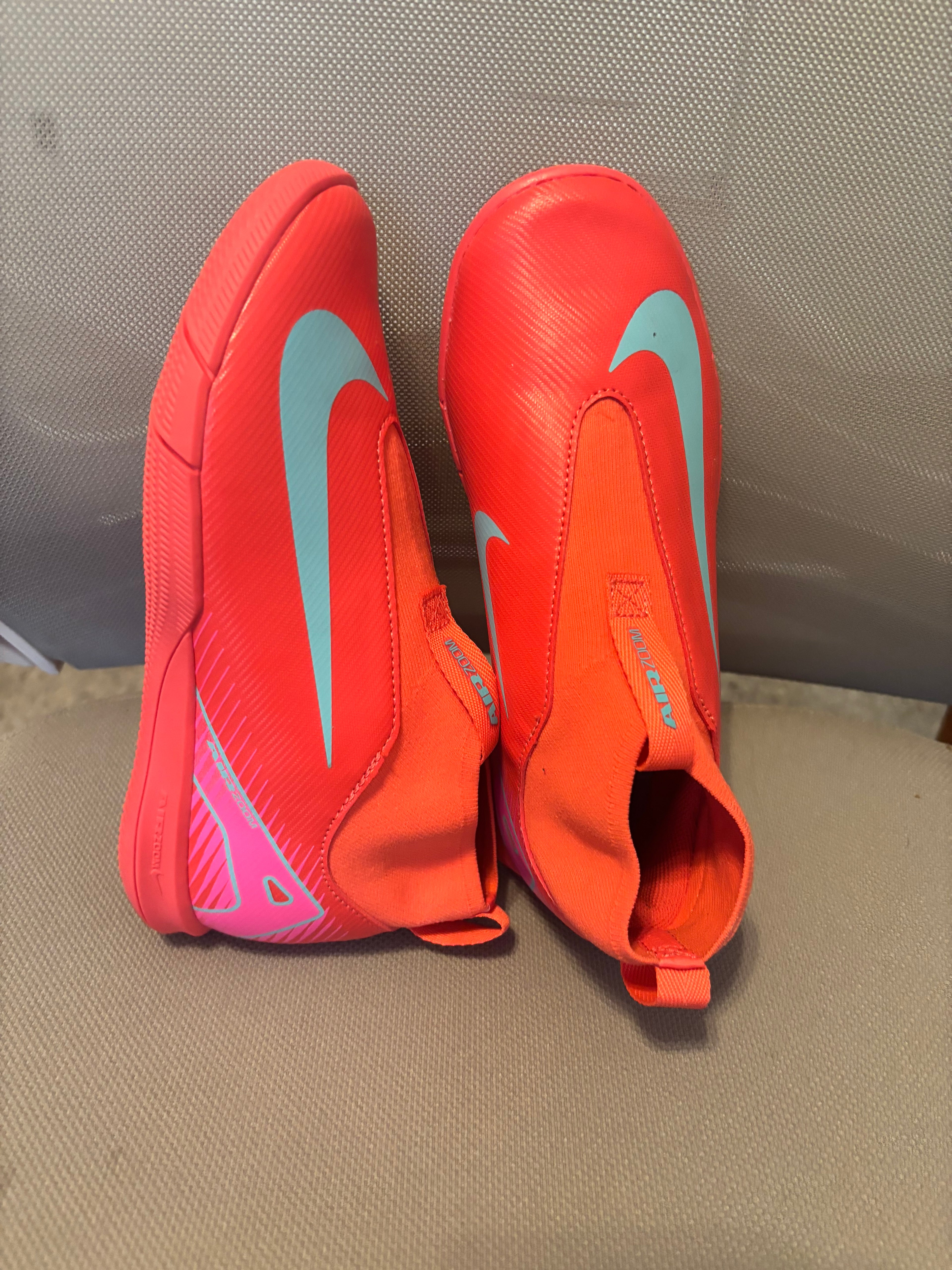 Nike Jr. Mercurial Superfly 10 Academy IC (Ember Glow/Aurora Green)Size 3Y kids